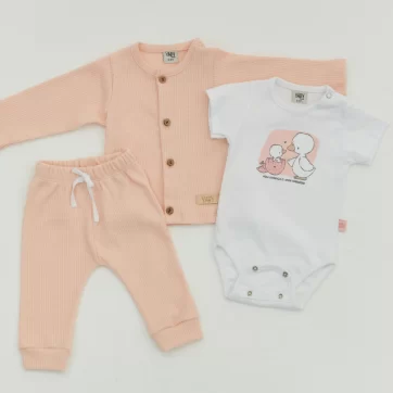 CONJUNTO AJUAR CON BODY AMOR VERDADERO YABY